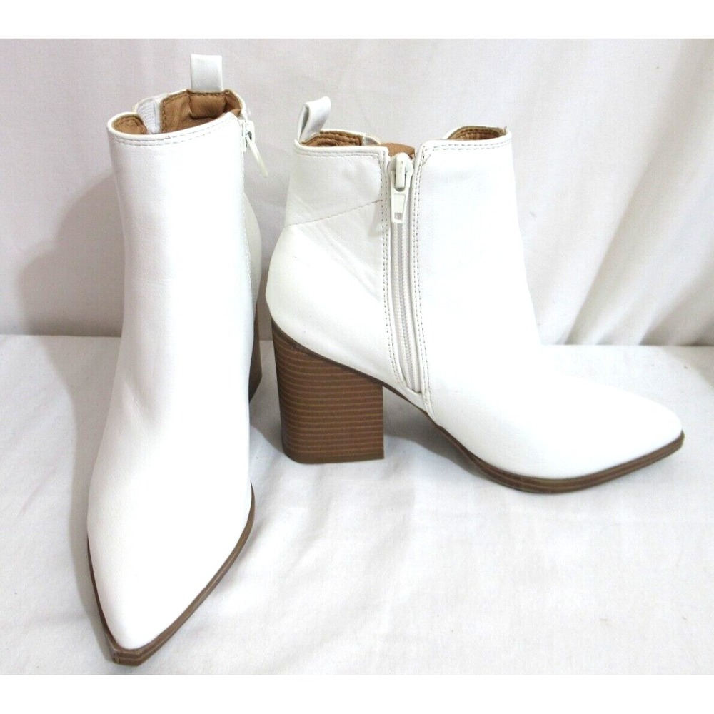 Indigo Rd. Ironita3 Size 5.5 White Faux Leather Western Ankle Boots Block Heel